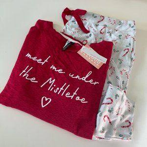 JACLYN INTIMATES "Meet Me Under the Mistletoe" Pajamas NWT